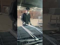 Grille métallique galvanisée trempée à chaud 505 Barre dentelée