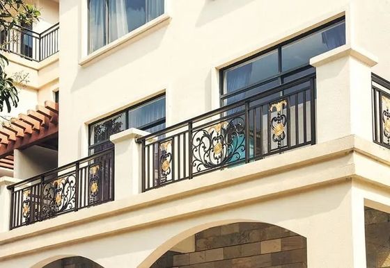 Black Powder Coating  Iron Tubular Metal Fence Spearhead Design