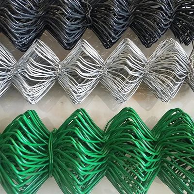 PVC Coated Chain Link Fence Building Walls Hot Dipped Galvanized Diamond Enclosure Cyclone Wire Mesh