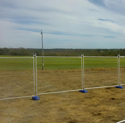 Interlocking 2.1m Tall Metal Tempoary Fence Galvanized Frame Design For Construction