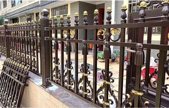 Black Powder Coating  Iron Tubular Metal Fence Spearhead Design