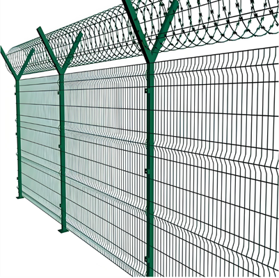 Panneau de clôture de sécurité en treillis en V courbé en 3D galvanisé en PVC revêtu de 6 pieds de haut RAL6005 Vert 50x200mm Système anti-escalade à trous